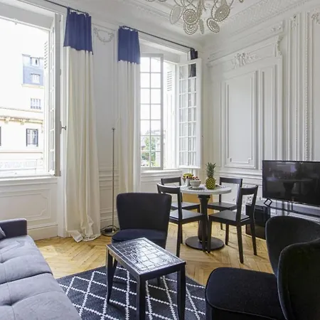 Apartment Charming Studio In Typical - - Welkeys