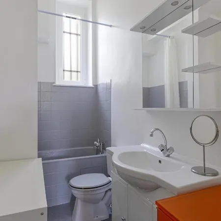 Apartment Charming Studio In Typical - - Welkeys